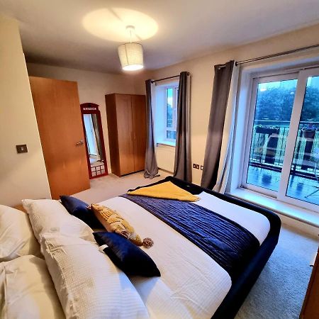 Luxury 2-Bedroom Service Apartment With Balcony マンチェスター エクステリア 写真