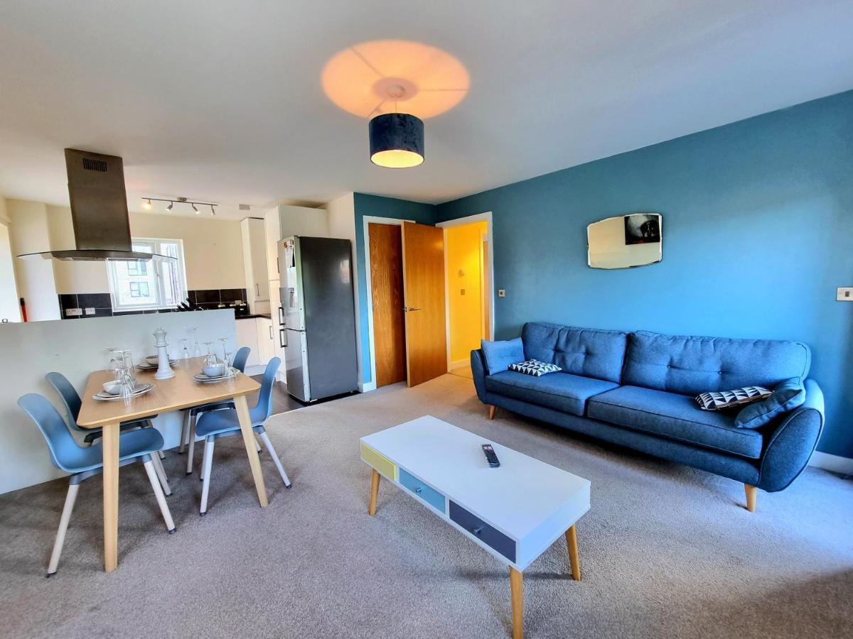 Luxury 2-Bedroom Service Apartment With Balcony マンチェスター エクステリア 写真