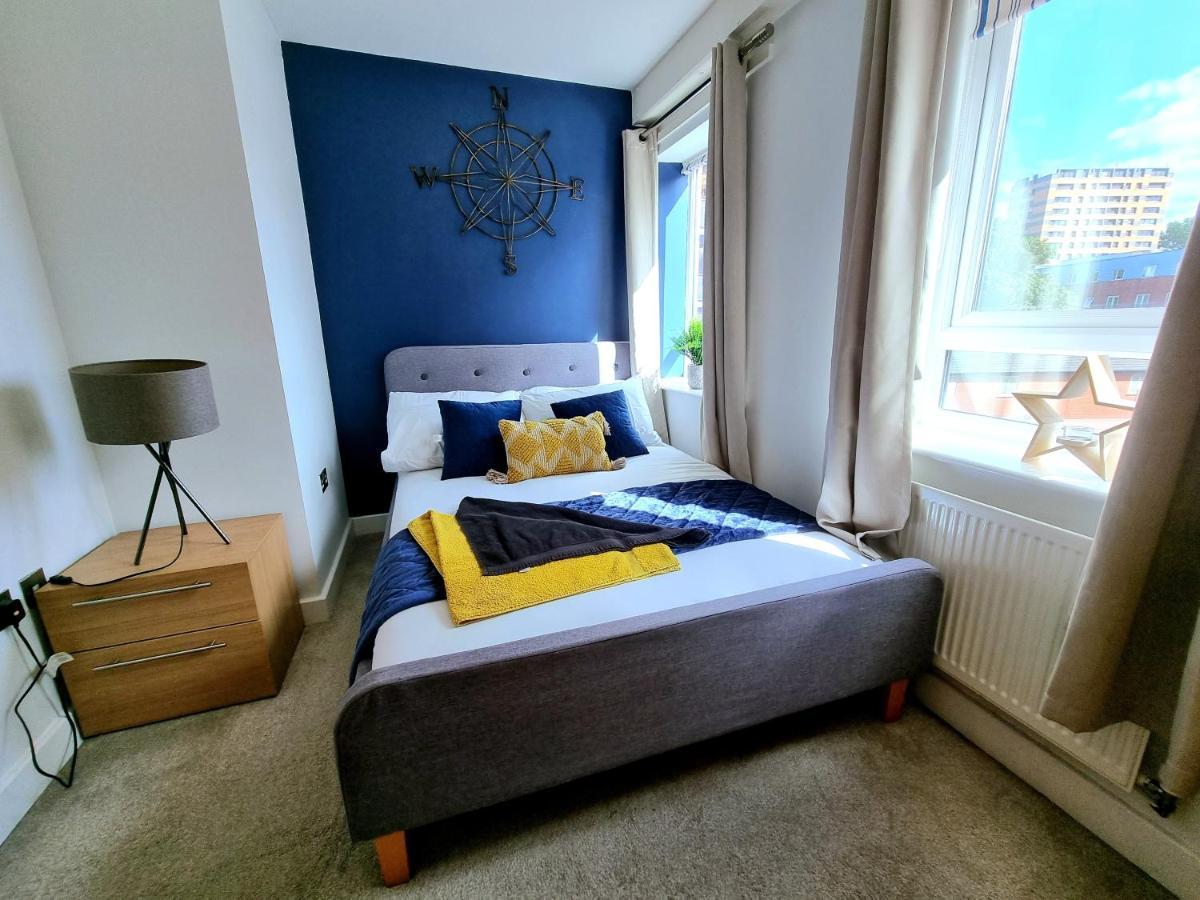Luxury 2-Bedroom Service Apartment With Balcony マンチェスター エクステリア 写真